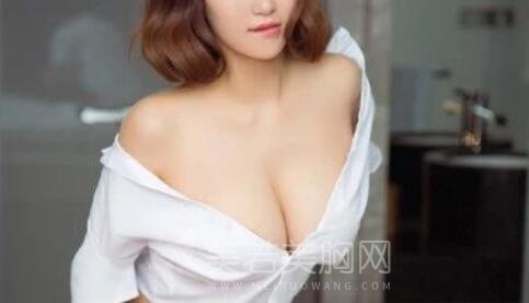 若丽网揭秘:抽脂隆胸的脂肪如何成活