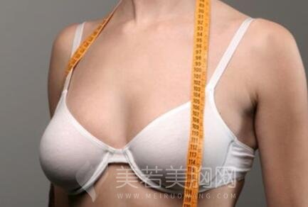 丰胸手术后该穿什麼內衣?